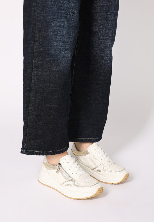 SNEAKER - Sneaker low - beige