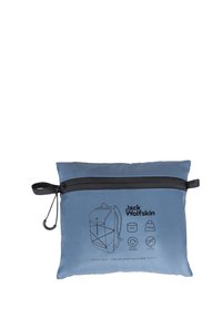 Hellblaues Täschchen aus recyceltem Nylon. Mit schwarzem Reißverschluss und schwachem schwarzen Grafikbild eines 24L-Rucksacks mit Textdetails. Kompakte Bauweise.