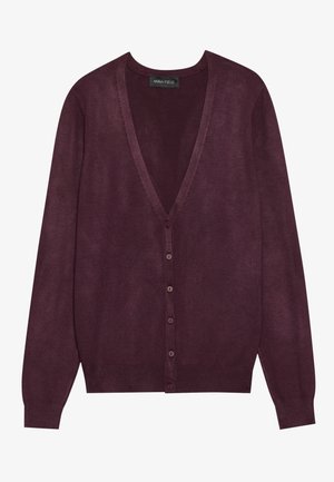 Burgundi kötött kardigán mély V-kivágással, hosszú ujjakkal, és gombos záródással elöl; sima anyag és bordázott szegély.