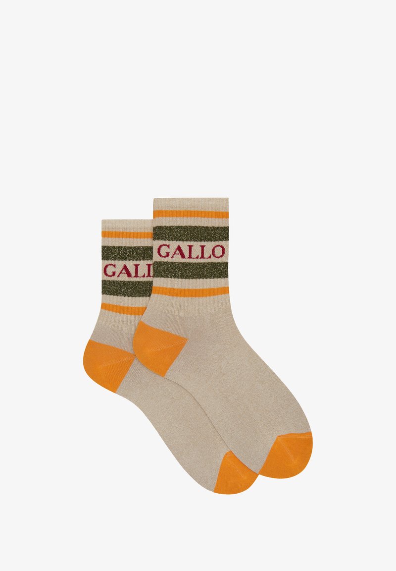 Calzini beige con punte e talloni arancioni, caratterizzati da strisce orizzontali verdi e arancioni. "GALLO" è visibile in bordeaux sulla fascia.