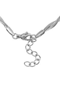 Collana a catena a serpente in argento con chiusura a moschettone e una catena regolabile in lunghezza con anelli circolari. Texture liscia e finitura metallica.