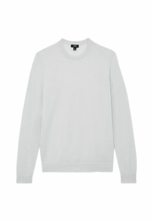 Pulover gri deschis dintr-un țesut moale, cu decolteu rotund și mâneci lungi cu manșete și tiv striate. Fără modele sau accente.