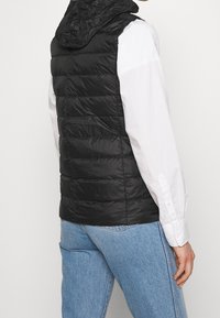 Marks & Spencer Vesta - black