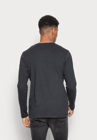 Jack & Jones JORARON TEE CREW NECK - Camisola de manga comprida - tap shoe