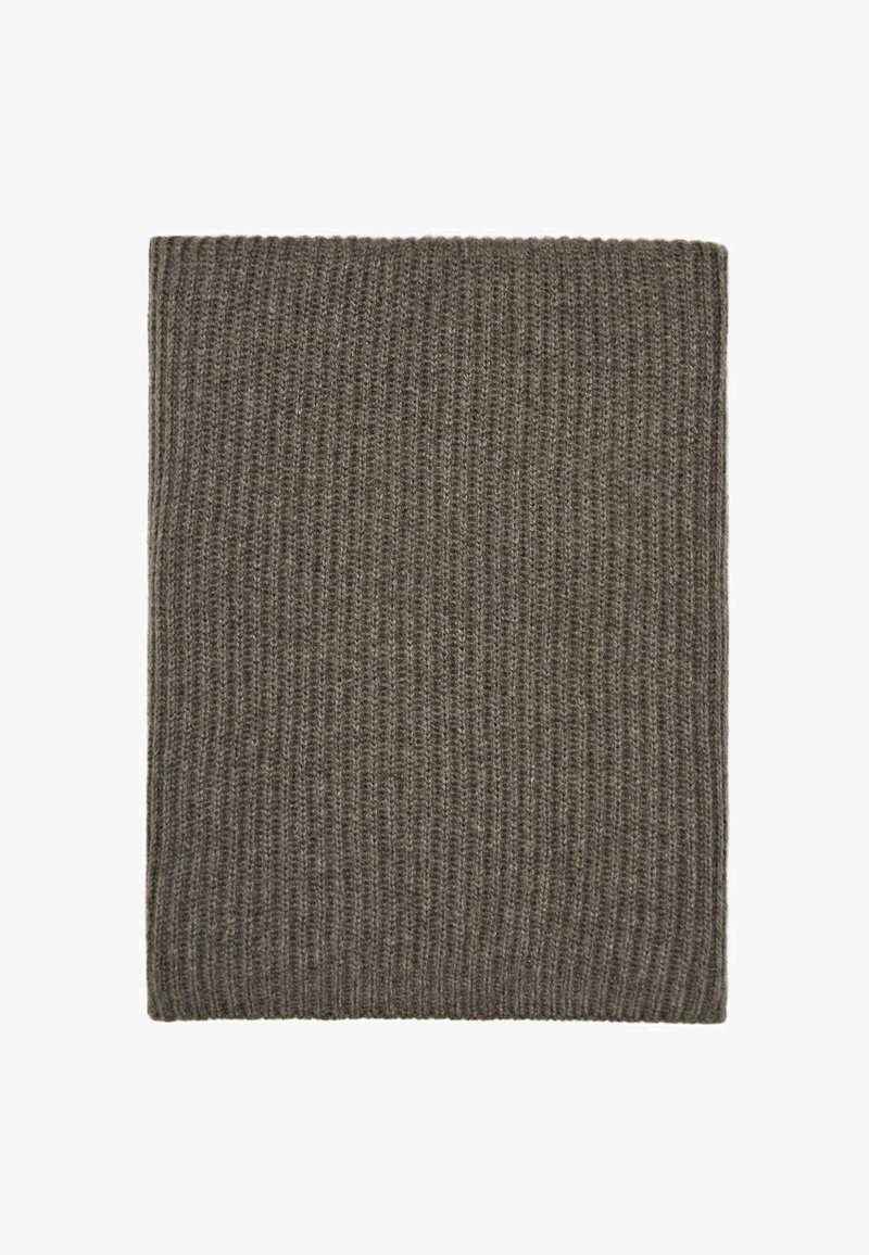 Sciarpa marrone lavorata a maglia con una texture a coste, caratterizzata da una forma rettangolare e un materiale morbido e caldo. Senza marchi o dettagli visibili.