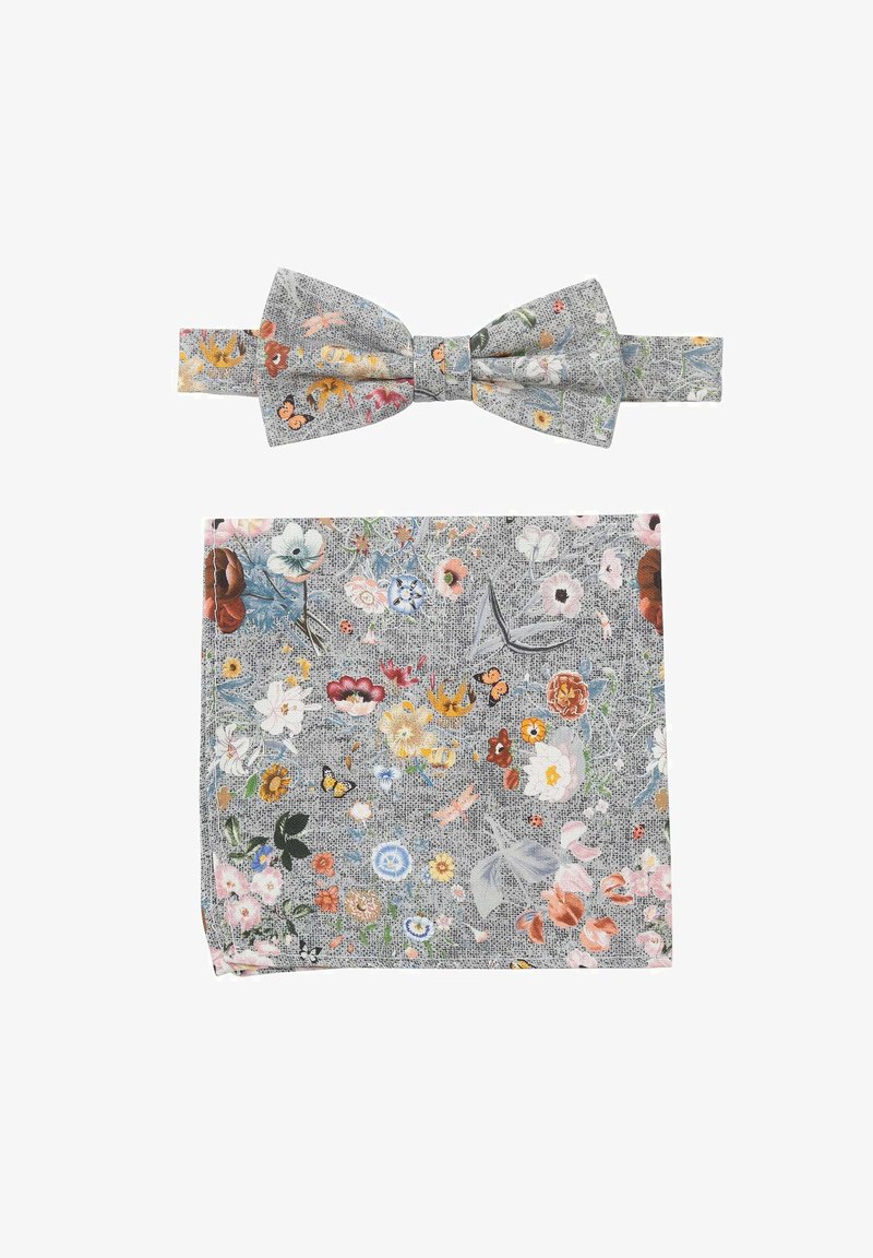 Floral gemusterte Fliege und Einstecktuch Set. Grauer Grund mit bunten Blumen und Schmetterlingen. Glatte Textur, klassischer Schnitt.