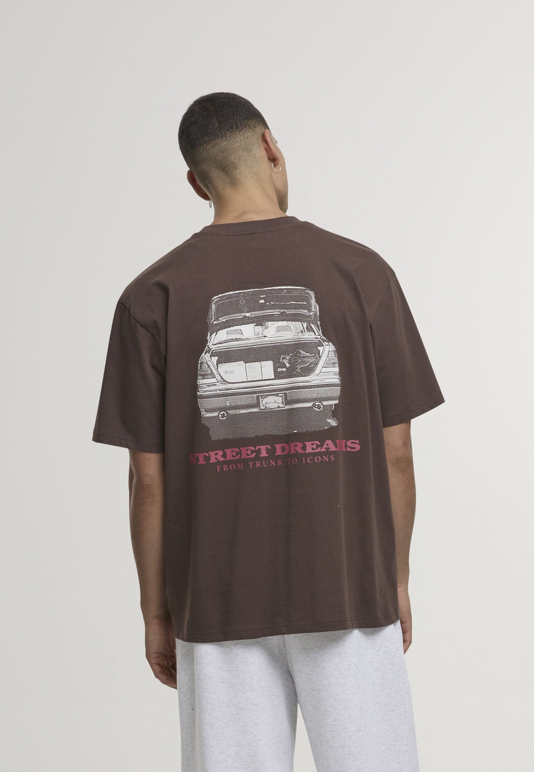 Karl Kani SLOGAN BOXY - Print T-shirt - dark brown - Zalando.ie
