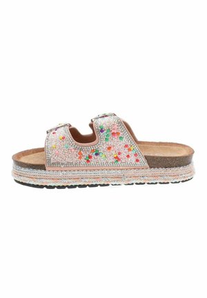 Sandalo aperto con suola in sughero, doppie cinghie regolabili decorate con perline colorate e strass, e rifinitura intrecciata intorno alla piattaforma.