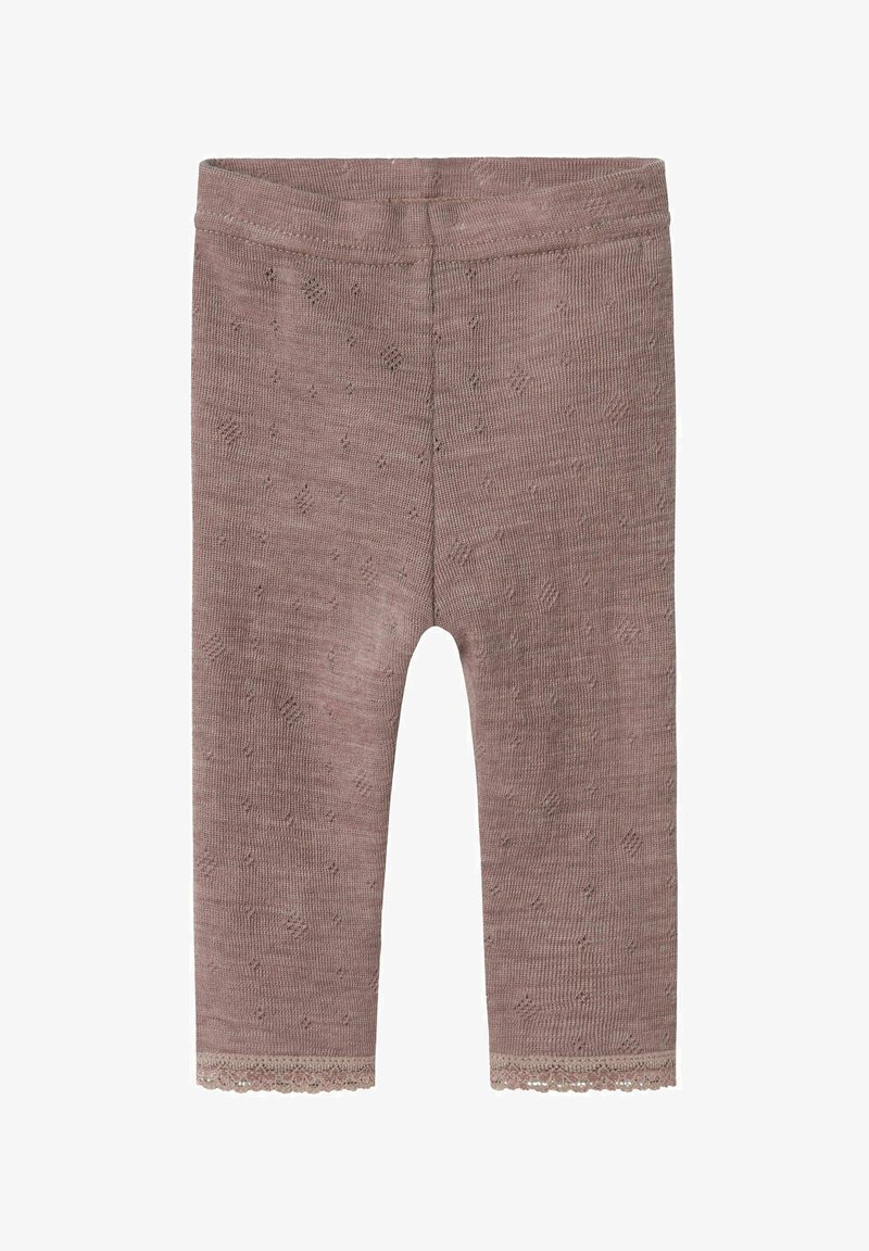 Poros rózsaszín leggings, texturált anyagból készült, elasztikus derékrésszel és csipkés díszítéssel az alján.