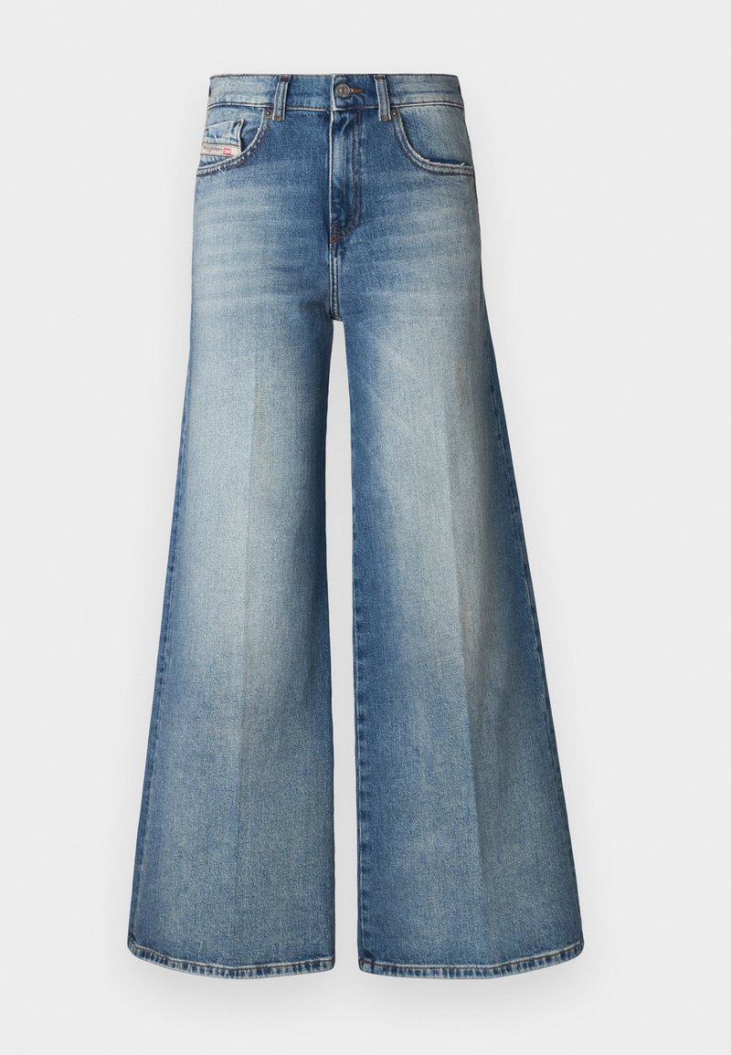 Blugi bootcut