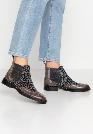 Ankle boot