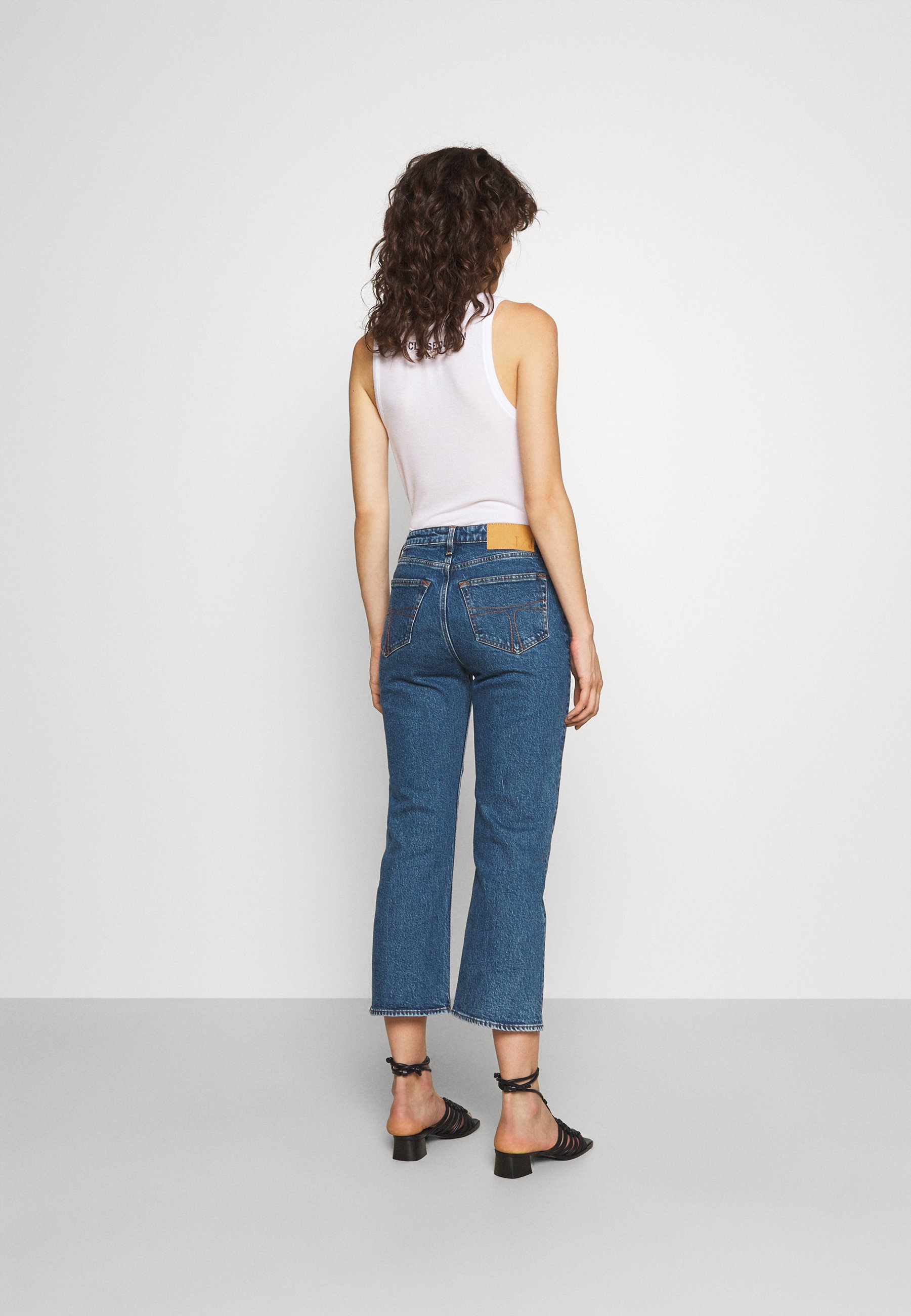 Sweden AZE - Flared Jeans - medium blue 