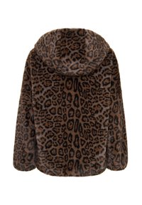 Veste en fausse fourrure brune à imprimé léopard avec capuche. Présente une coupe décontractée et une texture douce, affichant un mélange de taches noires et brunes.