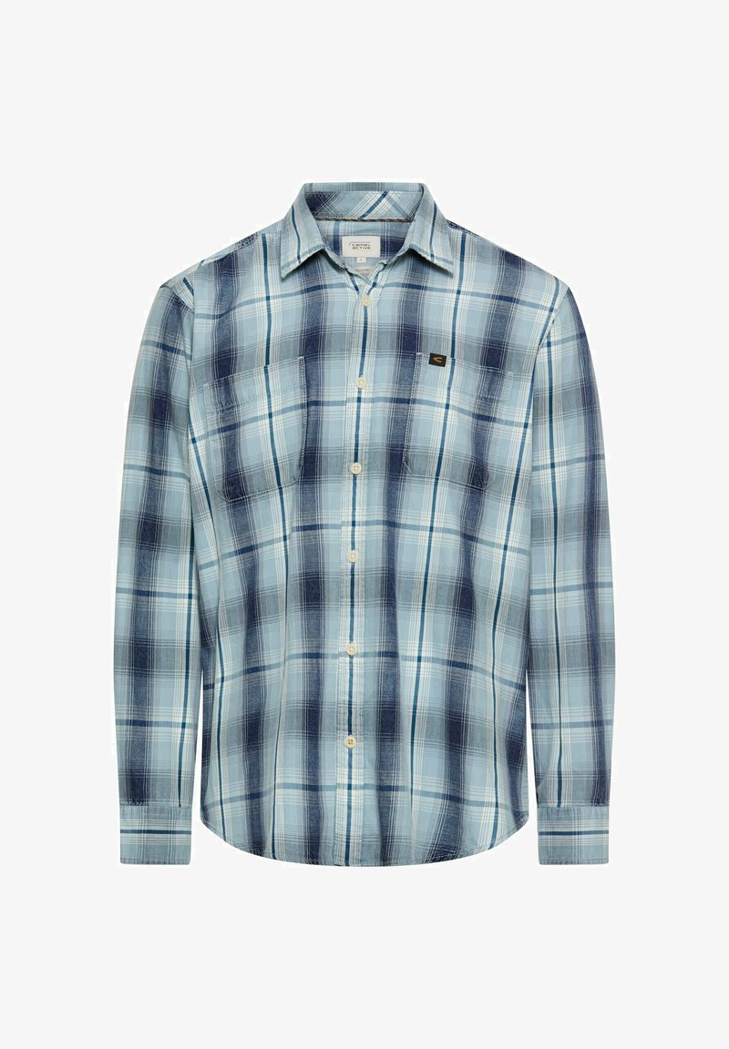Koszula zapinana na guziki w jasnoniebieskim kolorze z ciemnoniebieskim wzorem w kratę. Posiada długie rękawy, kołnierzyk oraz kieszeń na piersi z detalem w postaci logo.