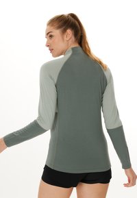 Endurance ABBYE - Langærmet T-shirt - desert green