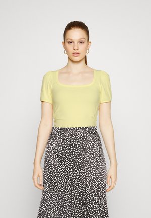 VMMANDY SQUARE NECK VIP - Basic T-shirt - lemon meringe