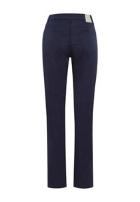 Marineblauwe broek gemaakt van een katoenmix, met een rechte pijpdesign, twee achterzakken en een subtiele gestikte naaddetail.