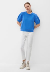 s.Oliver MIT HALBLANGEM ARM - T-shirt basique - royalblau