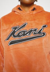 Karl Kani VARSITY HOODIE - Vesta od flisa - orange