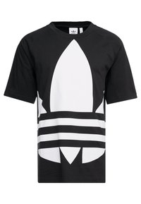 Svart t-shirt med kort ärm och stor vit Adidas trefoil-logotyp som täcker framsidan.