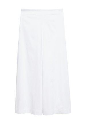 Weiße, weit geschnittene, gekürzte Hose mit engem Bund und einer sauberen, glatten Vorderseite, präsentiert auf einem schlichten weißen Hintergrund.