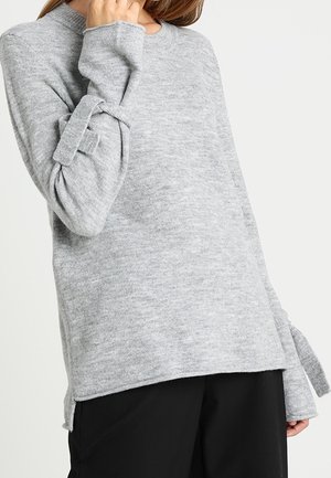 Stickad tröja - mottled light grey