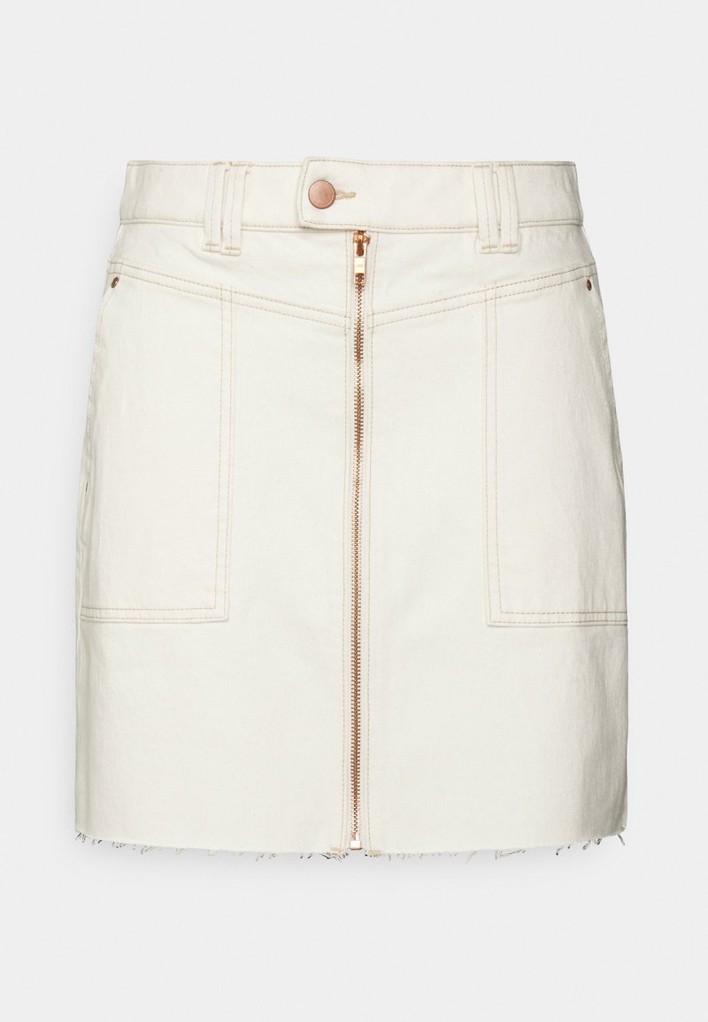 Krämfärgad denimkjol med dragkedja framtill, två framfickor och fransar vid fållen. Utformad med en figurnära silhuett och minimalistiska detaljer.