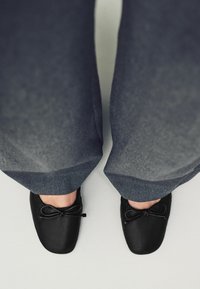 Thumbnail Image 2