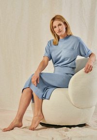 YOU LOOK PERFECT ERIKA - MERINO SKIRT IN RIB KNIT - Bleistiftrock - himmelblau