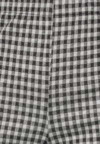 Vero Moda VMKIDA PANTS - Calças - snow white/black