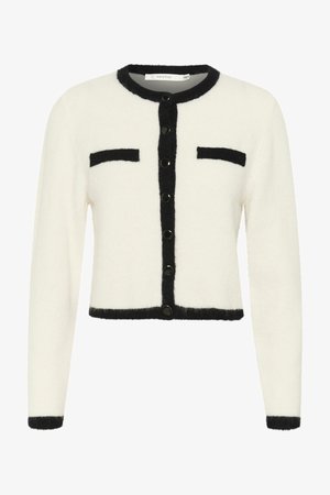 Cardigan curto branco em tecido suave com detalhe em preto, apresentando um decote redondo, fecho com botões e dois bolsos no peito.