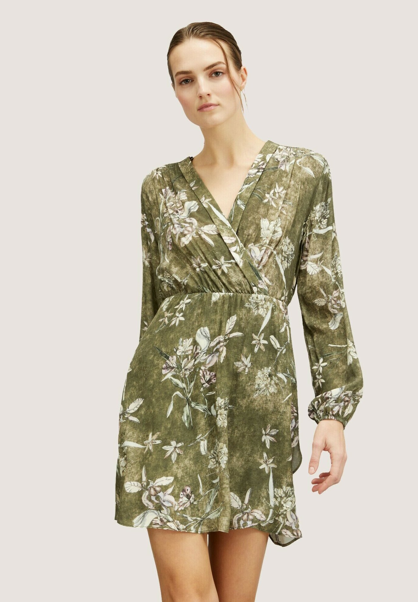 Vestito Verde Abito Corto A Fiori Wednesday's Girl Vestito Camicia