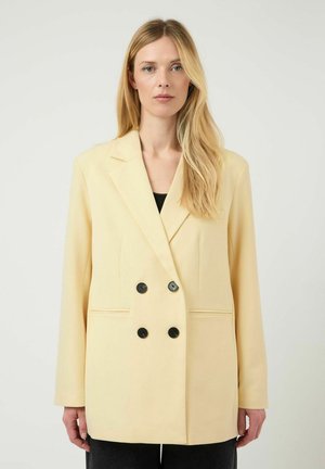 YAS YASLIKKA LS OVERSIZED BLAZER S. NOOS - Kort kåpe / frakk - french vanilla