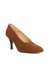 Brown suede high-heeled shoe with a pointed toe and a curved top line, featuring a textured finish and a slim wooden heel.
