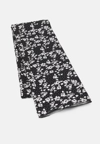 Cachecol preto com um padrão floral, apresentando flores brancas e bolinhas. Feito de um tecido suave, tem uma forma retangular e uma textura lisa.