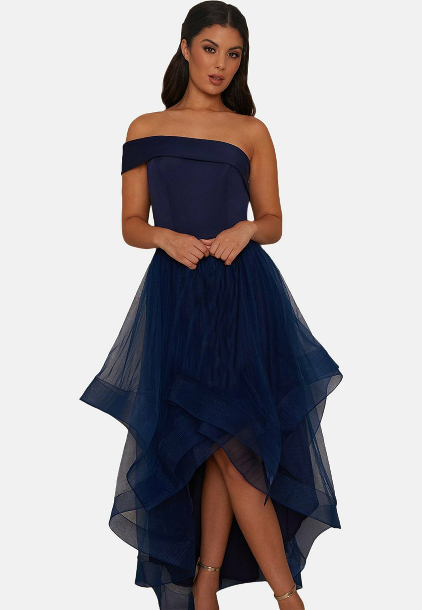 robe one shoulder soiree