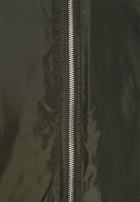 Jack & Jones JCOCLAY - Blusão aviador - forest night