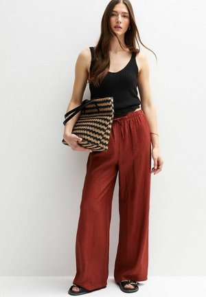 New Look CRINKLED WIDE LEG - Trousers - rust