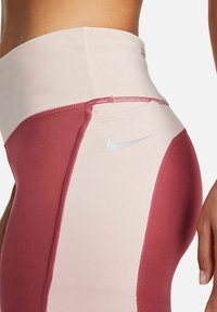 Nike Performance Leggings - rot