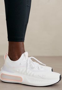 Under Armour PHANTOM 4 - Trainers - white