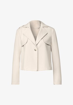 Weiße, taillierte Jacke mit spitzem Revers, einem einzelnen Knopf vorne und langen Ärmeln. Glattes Material mit strukturierten Schultern.