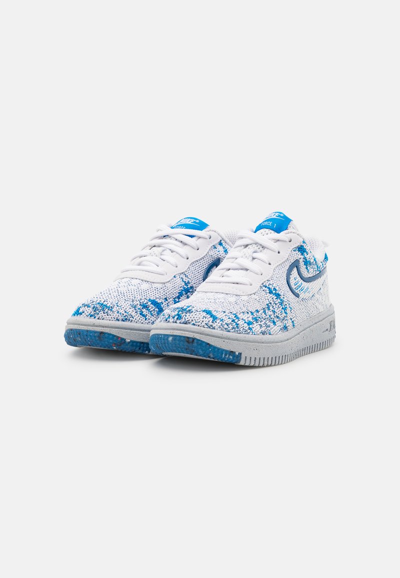 Nike Sportswear FORCE 1 CRATER FLYKNIT UNISEX - - white/photo blue/dark grey/blanco - Zalando.es