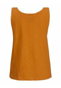 Top sin mangas naranja hecho de tejido suave, con un cuello redondo y un corte relajado. Textura lisa, sin patrones ni detalles visibles.