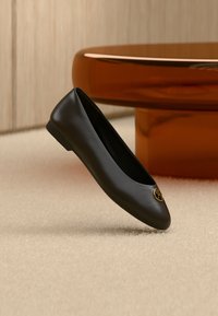 Δεν επιλέχθηκε, black