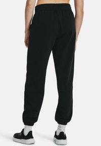 Under Armour RIVAL - Teplákové kalhoty - black