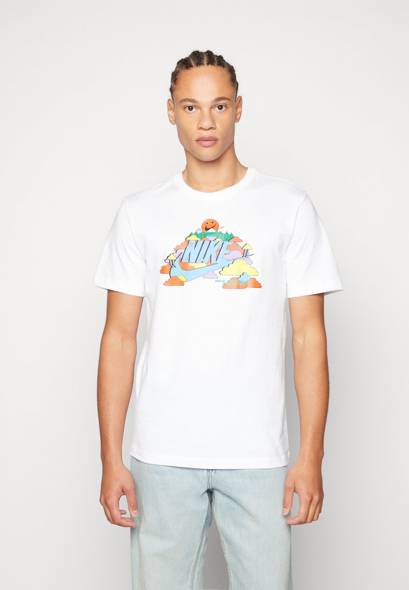 Nike Sportswear TEE Tshirt imprimé white/blanc ZALANDO.BE