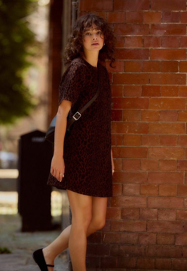 SHORT SLEEVE - REGULAR FIT - Jeanskleid - leopard print