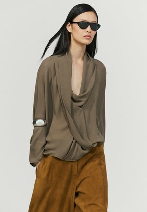Massimo Dutti, DENIM SHIRT WITH POCKET 05190590 - Bluse - khaki