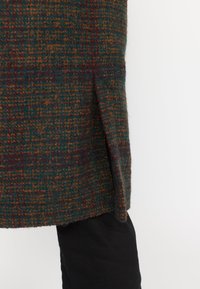 REVOLUTION Mantel - darkgreen