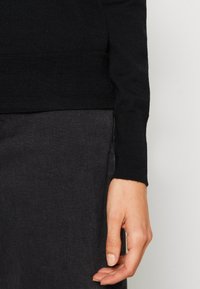 GAP Maglione - black
